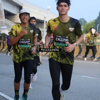 Runner Photo 6263041