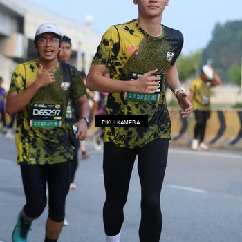 Runner Photo 6263069