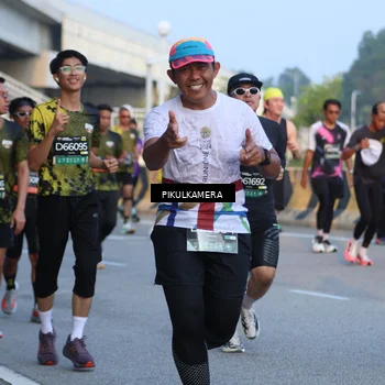 Runner Photo 6263091
