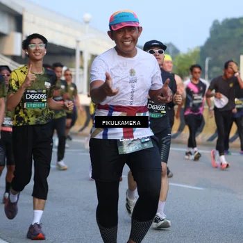 Runner Photo 6263100