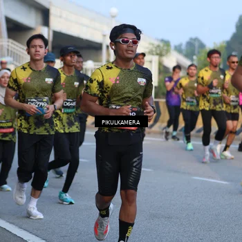 Runner Photo 6263149