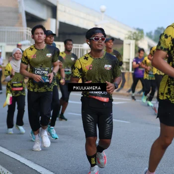 Runner Photo 6263160