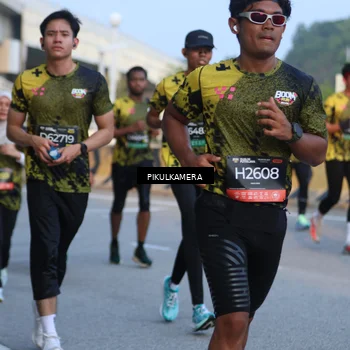 Runner Photo 6263170