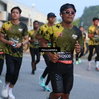 Runner Photo 6263187