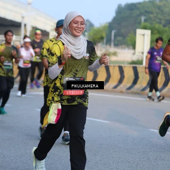 Runner Photo 6263265