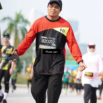 Runner Photo 6263275