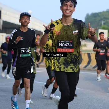 Runner Photo 6263295