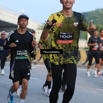 Runner Photo 6263337