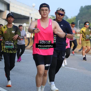 Runner Photo 6263349