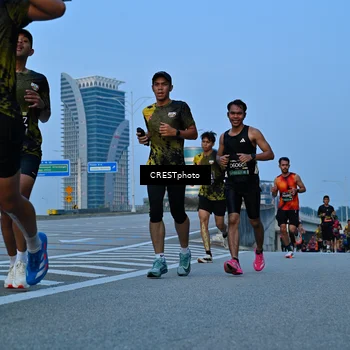 Runner Photo 6263359