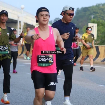 Runner Photo 6263368