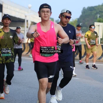 Runner Photo 6263371
