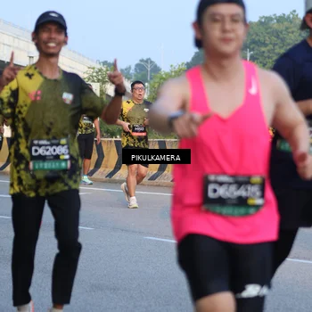Runner Photo 6263372