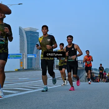 Runner Photo 6263411