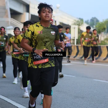 Runner Photo 6263434