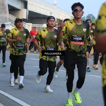 Runner Photo 6263451