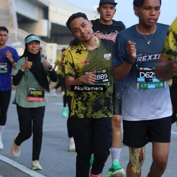Runner Photo 6263518