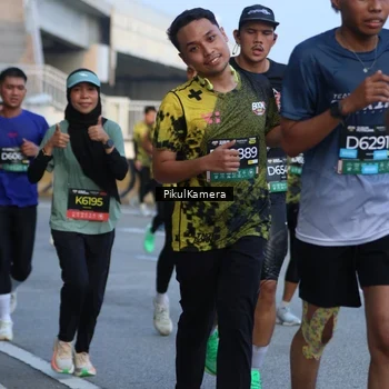 Runner Photo 6263528