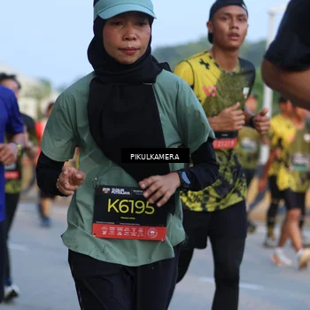 Runner Photo 6263536
