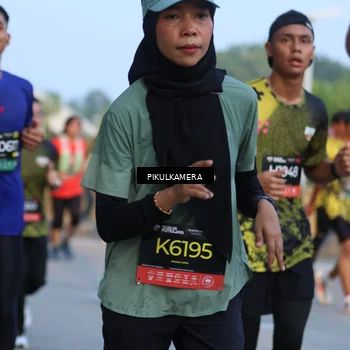 Runner Photo 6263555