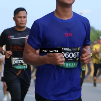 Runner Photo 6263575