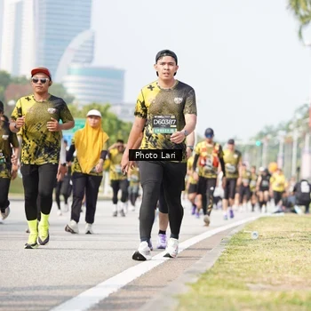 Runner Photo 6263676