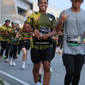 Runner Photo 6263859