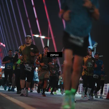 Runner Photo 6263877