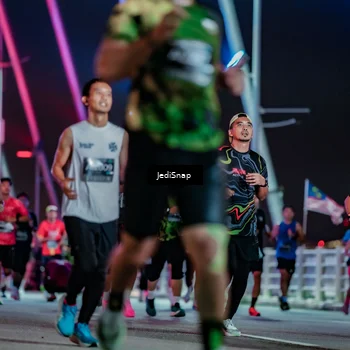 Runner Photo 6263889