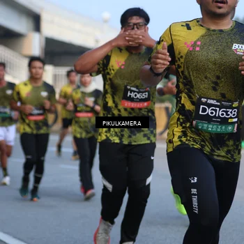 Runner Photo 6263900