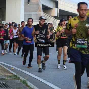 Runner Photo 6264036