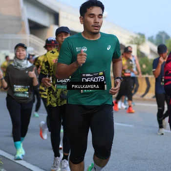 Runner Photo 6264123