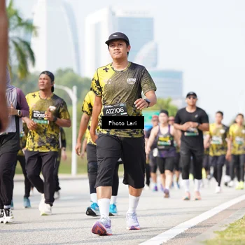 Runner Photo 6264124