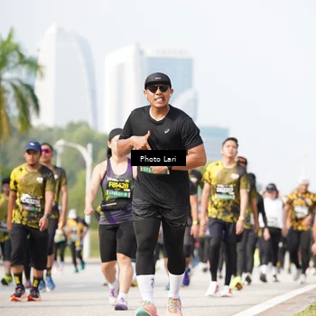 Runner Photo 6264125