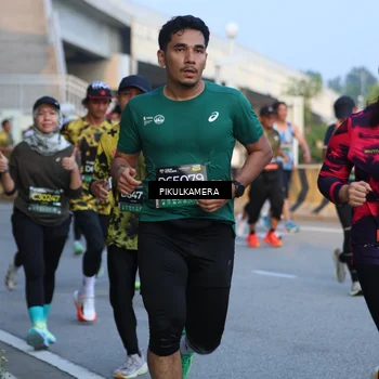 Runner Photo 6264131