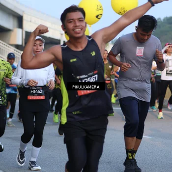 Runner Photo 6264253