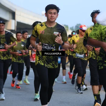 Runner Photo 6264280