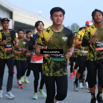 Runner Photo 6264282