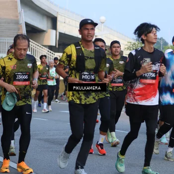 Runner Photo 6264292