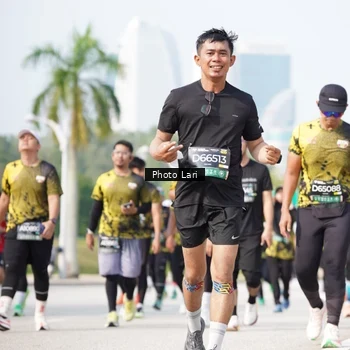 Runner Photo 6264372