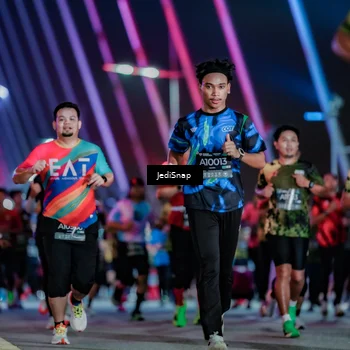 Runner Photo 6264415