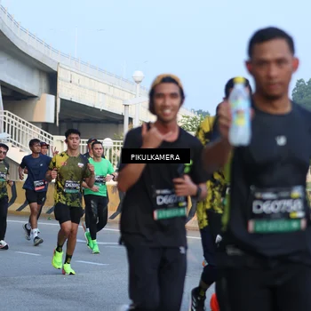 Runner Photo 6264639