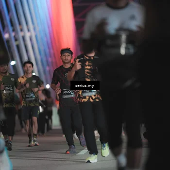 Runner Photo 6264975