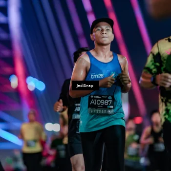 Runner Photo 6265200