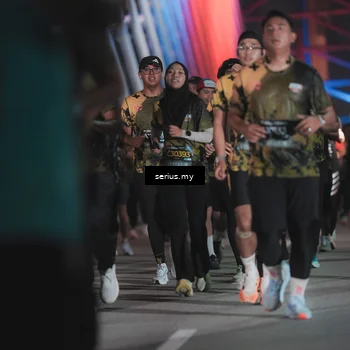 Runner Photo 6265771