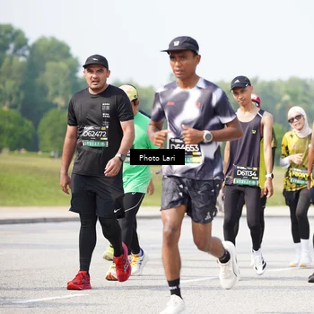 Runner Photo 6265811