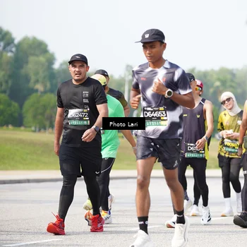 Runner Photo 6265846