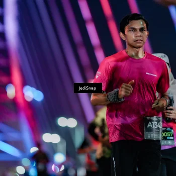 Runner Photo 6265878