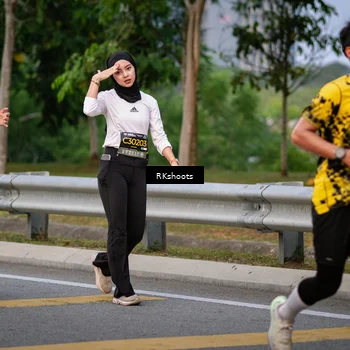 Runner Photo 6266073
