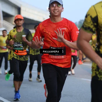 Runner Photo 6266113